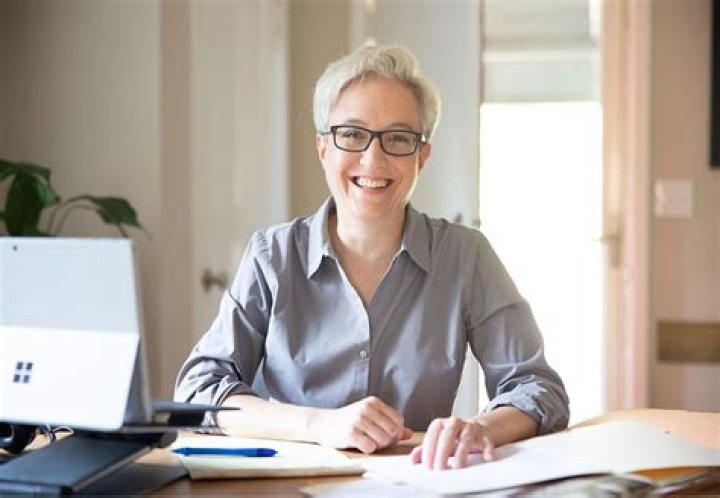 Is Tina Kotek lesbian?