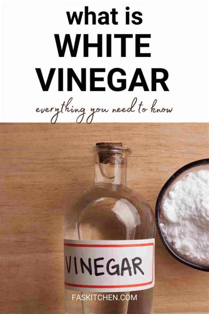 Is white vinegar good for sore throat?