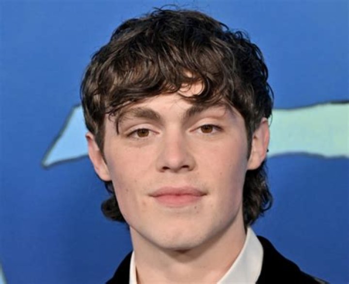 How Tall Is Avatar The Way of Water Cast? His Parents And Girlfriend