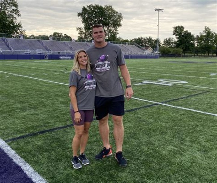 John Cominsky Family: Wife, Children, Parents, Siblings