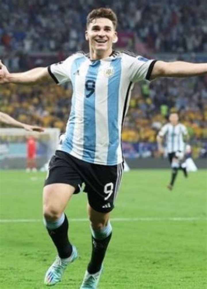 Julian Alvarez height: How tall is Julian Alvarez?