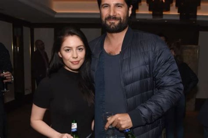 Kayvan Novak is Married to Wife: Talitha Stone. Kids.