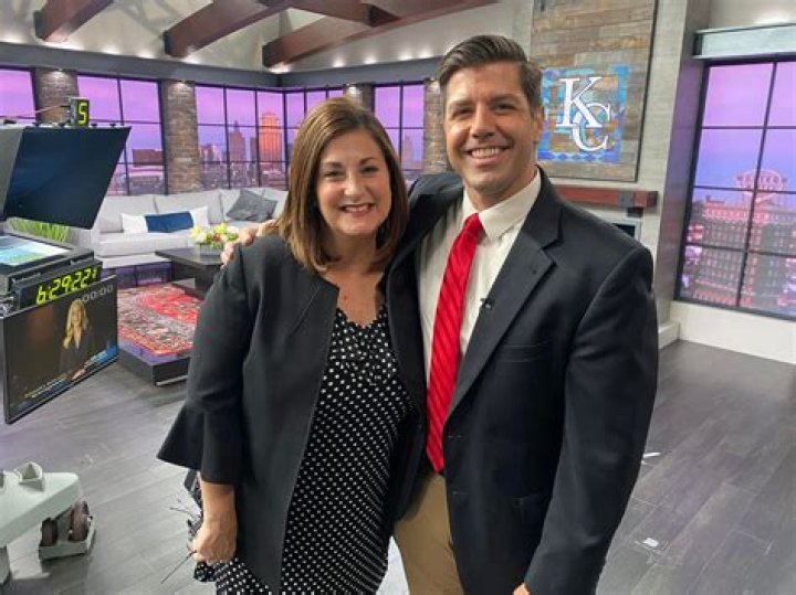 Kim Byrnes height: How tall is Kim Byrnes?