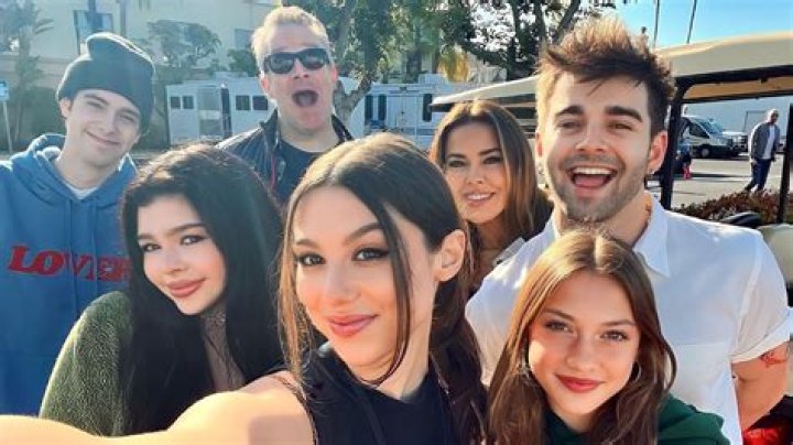 Kira Kosarin Net Worth, Age, Boyfriend, Family, Biography & More