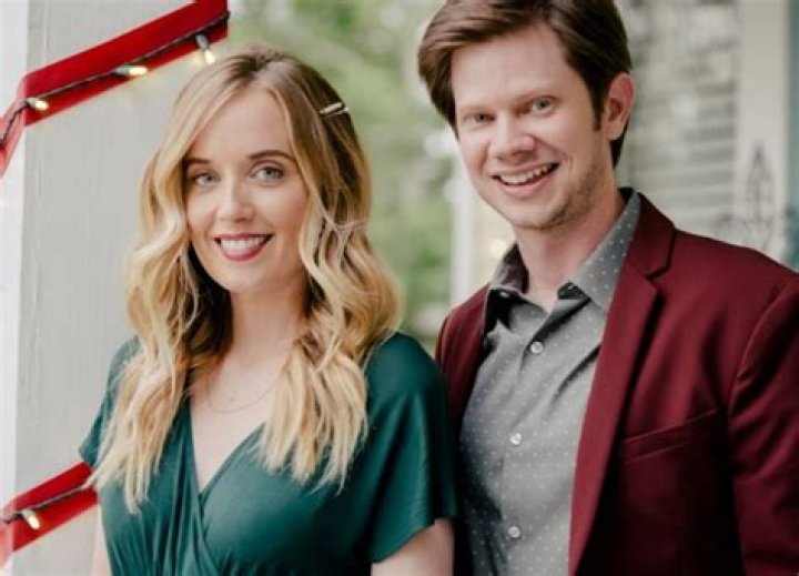 Lee Norris is Married to Wife: Andrea Norris.