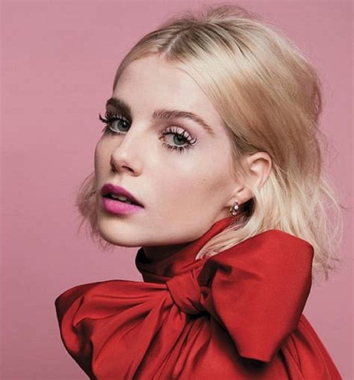Lucy Boynton Wiki, Age, Net Worth, Boyfriend, Family, Biography & More
