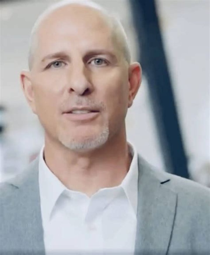 Manuel Pardo net worth, age, height, bio, birthday, wiki, and salary