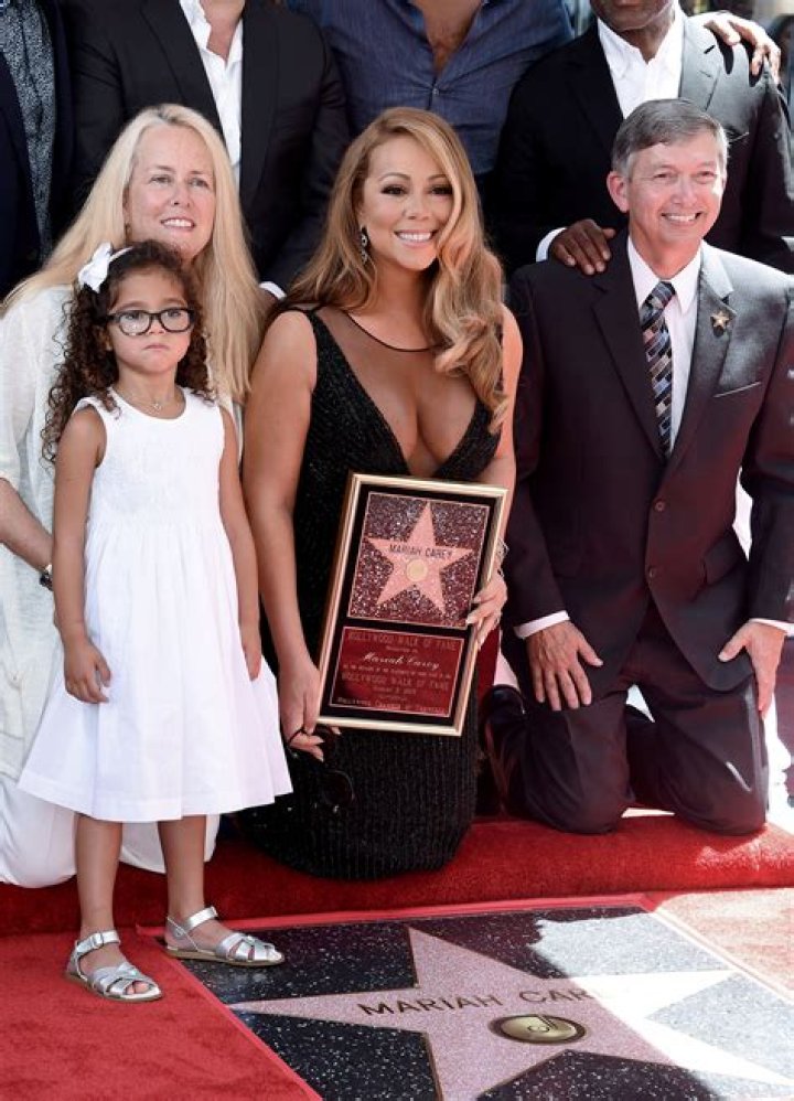 Mariah Carey family: husband, kids, parents, siblings, grandparents