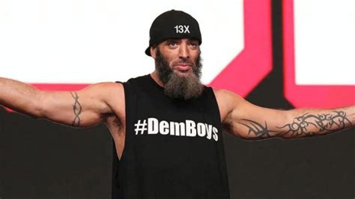 Mark Briscoe teeth: What happened to Mark Briscoe’s teeth?