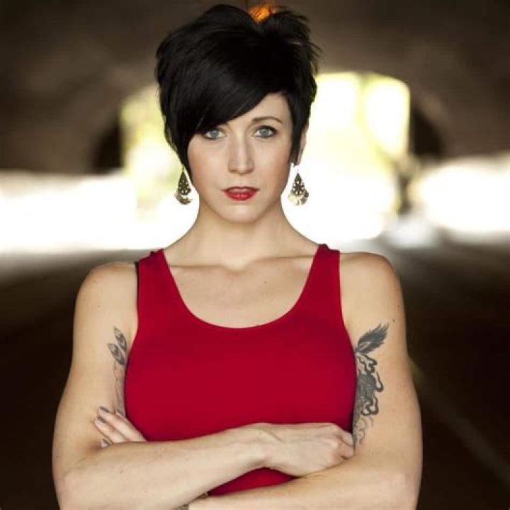 Medium Cindy Kaza’s Biography: Age, Religion, Husband, Wiki