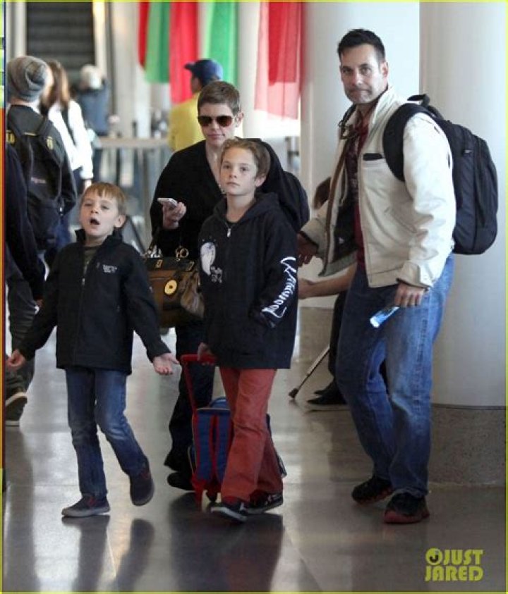 Jackson Slade Pasdar, Beckett Finn Pasdar