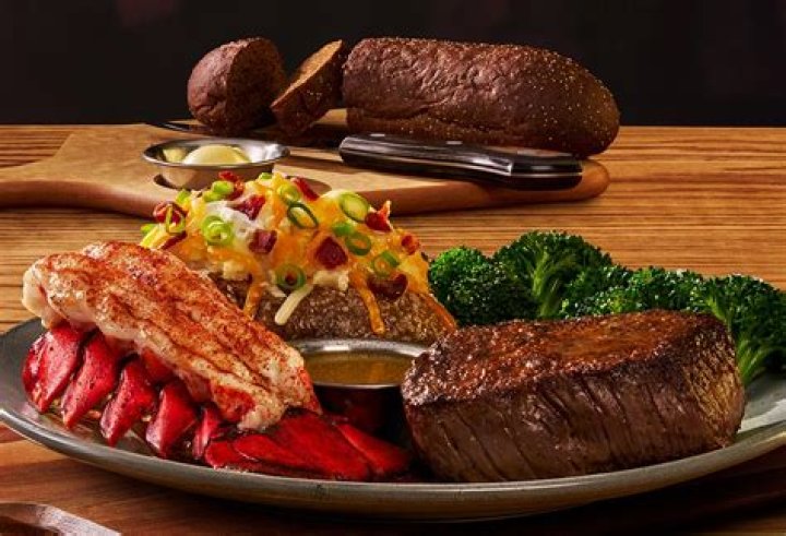 Outback Steakhouse brings back 4-Course Celebration for Two deal for Valentine’s Day 2023