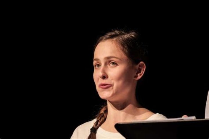 Pauline Chalamet’s Biography: Net Worth, Dating, Family, Age