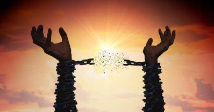 ¿Qué dice la Biblia sobre romper maldiciones generacionales?