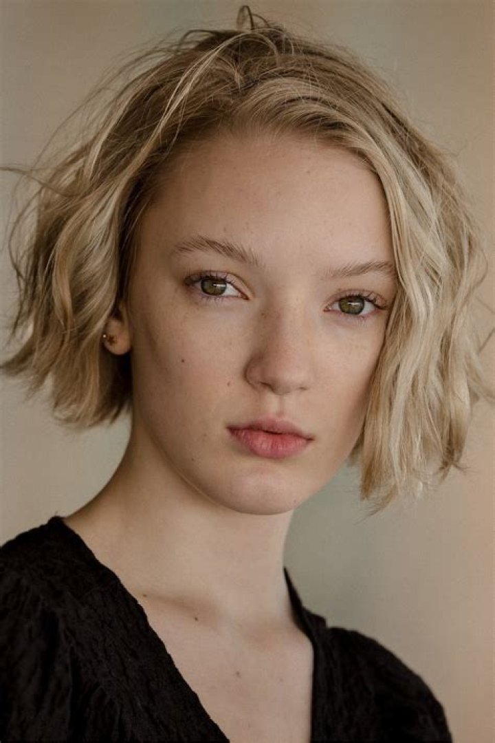 Emilia di Girolamo and Dom Chapman, Age And Net Worth