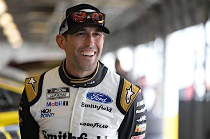 Aric Almirola Parents: Bobbi Almirola, Ralph Almirola Jr.