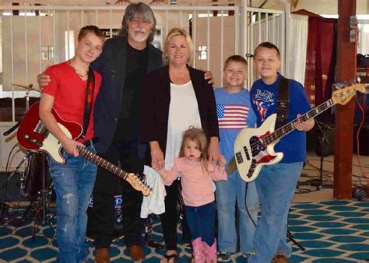Randy Owen is Married to Wife: Kelly Owen. Kids.