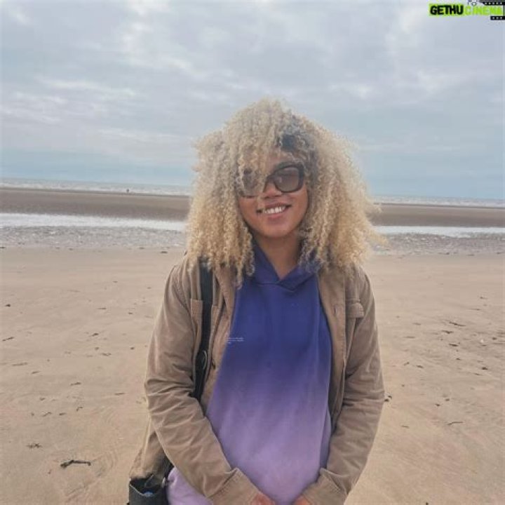 Ruby Barker Wiki, Age, Net Worth, Boyfriend, Family, Biography & More