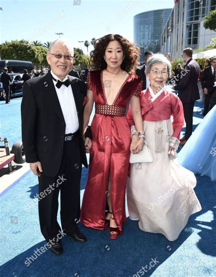Sandra Oh Parents: Young-Nam Oh, Joon-Soo Oh