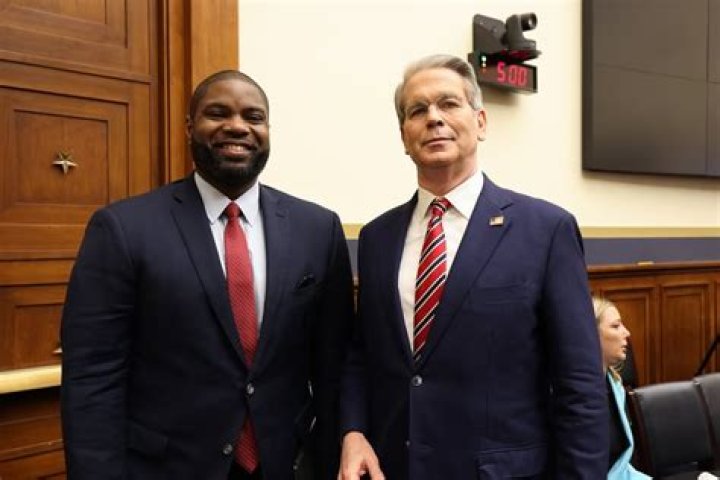 Scott Minerd height: How tall is Scott Minerd?