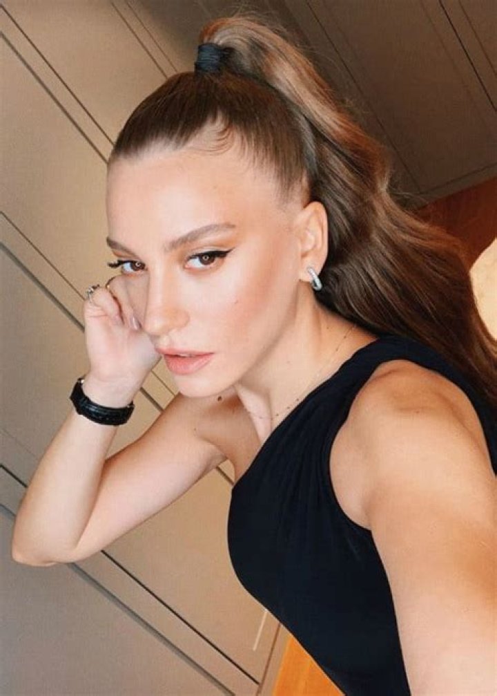 Serenay Sarikaya Height, Weight, Net Worth, Age, Birthday, Wikipedia, Who, Instagram, Biography