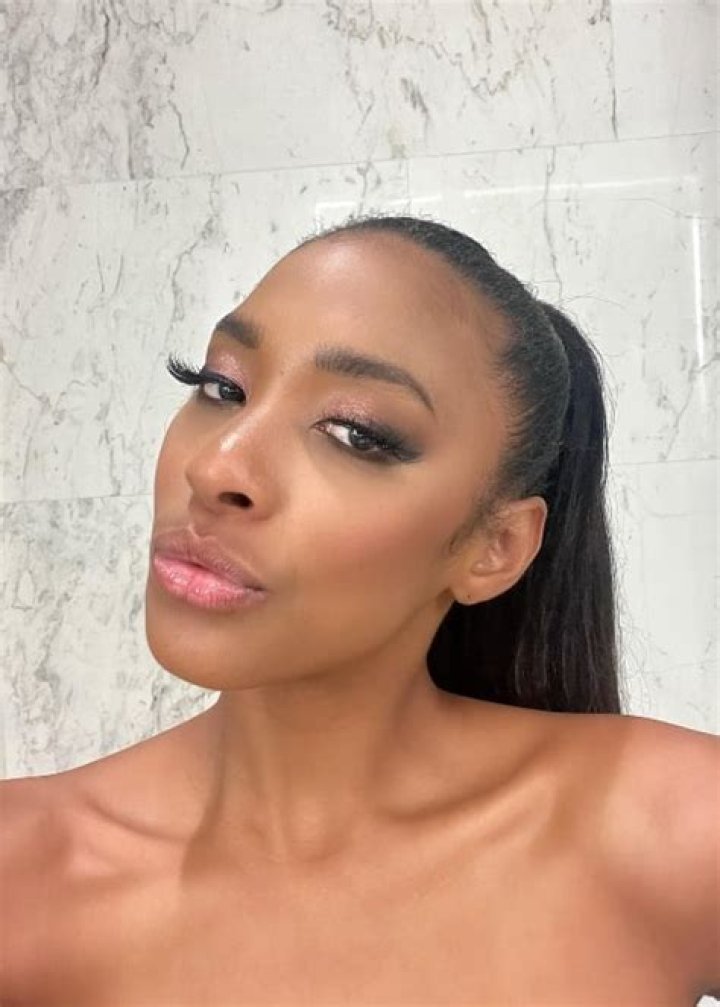 Sydney Belle Height, Weight, Net Worth, Age, Birthday, Wikipedia, Who, Nationality, Biography