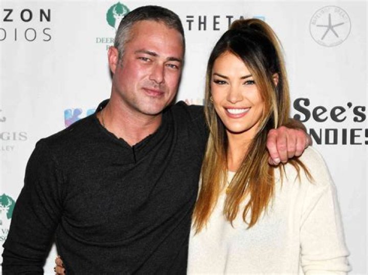 Taylor Kinney Wife: Is Taylor Kinney Married?
