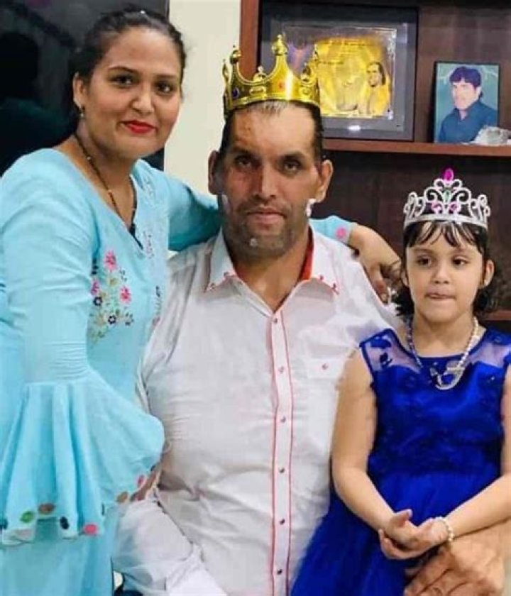 The Great Khali is Married to Wife: Harminder Kaur. Kids
