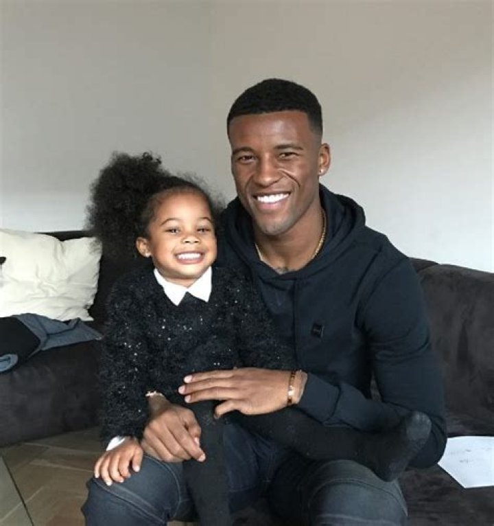 Is He Married To Yasmin Wijnaldum? Kids Family And Net Worth