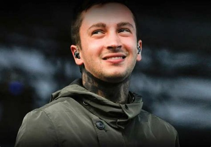 Tyler Joseph Wiki, Age, Net Worth, Girlfriend, Family, Biography & More
