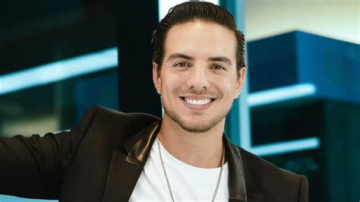 Vadhir Derbez Height, Weight, Net Worth, Age, Birthday, Wikipedia, Who, Nationality, Biography