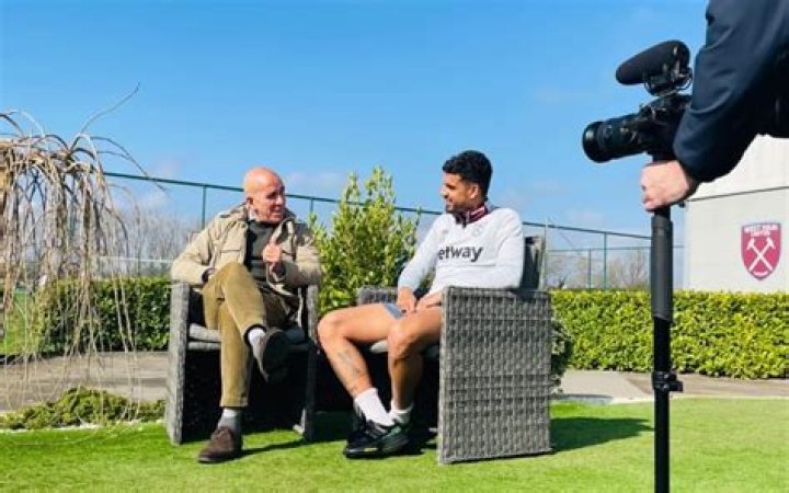 Van Reavie: Who is Chez Reavie’s father?