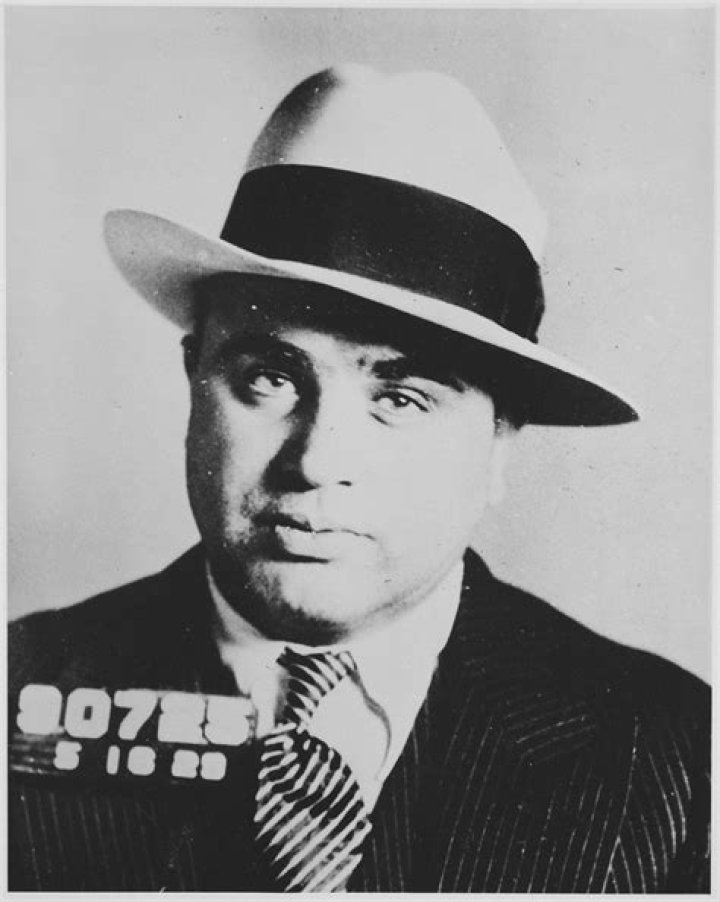 What age did Mae Capone die?