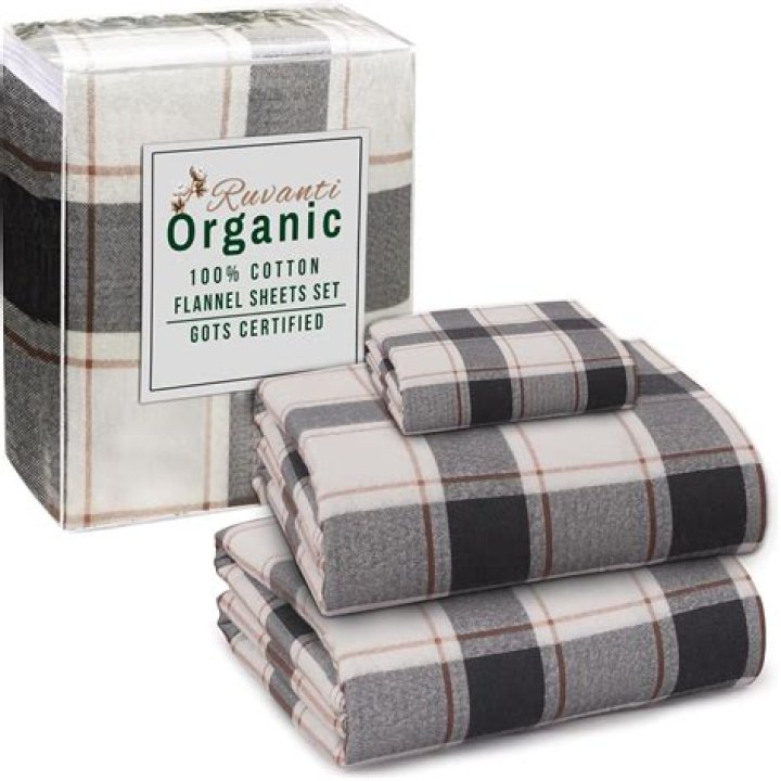 What are flannel blankets used for?