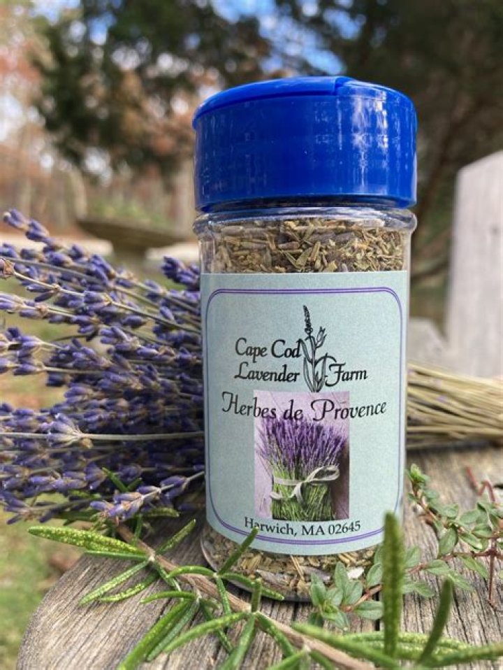 What can I use instead of herbes de Provence?
