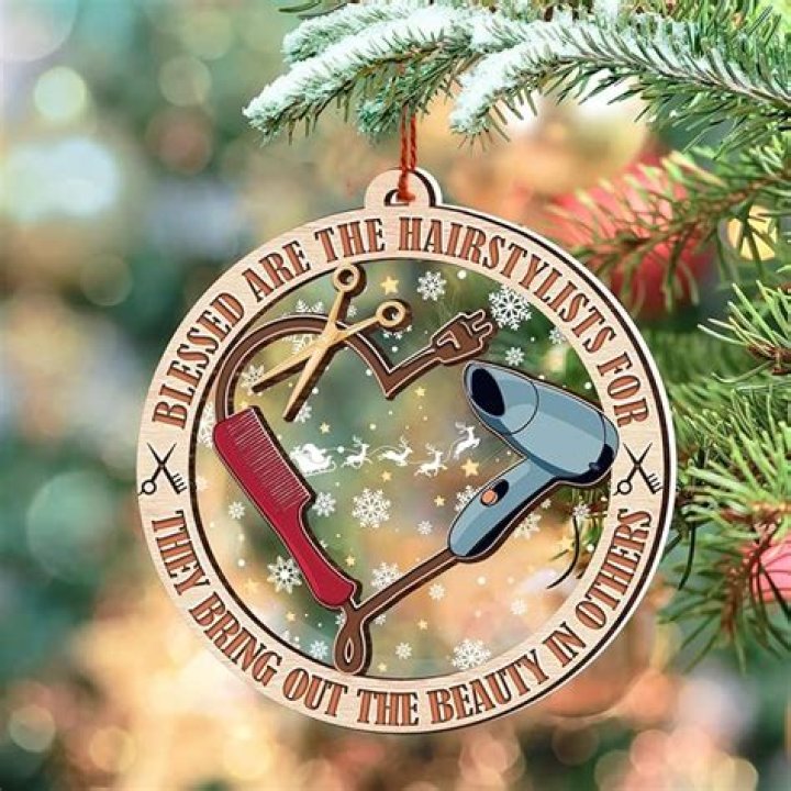 What do you say in a Christmas card to your hairdresser?