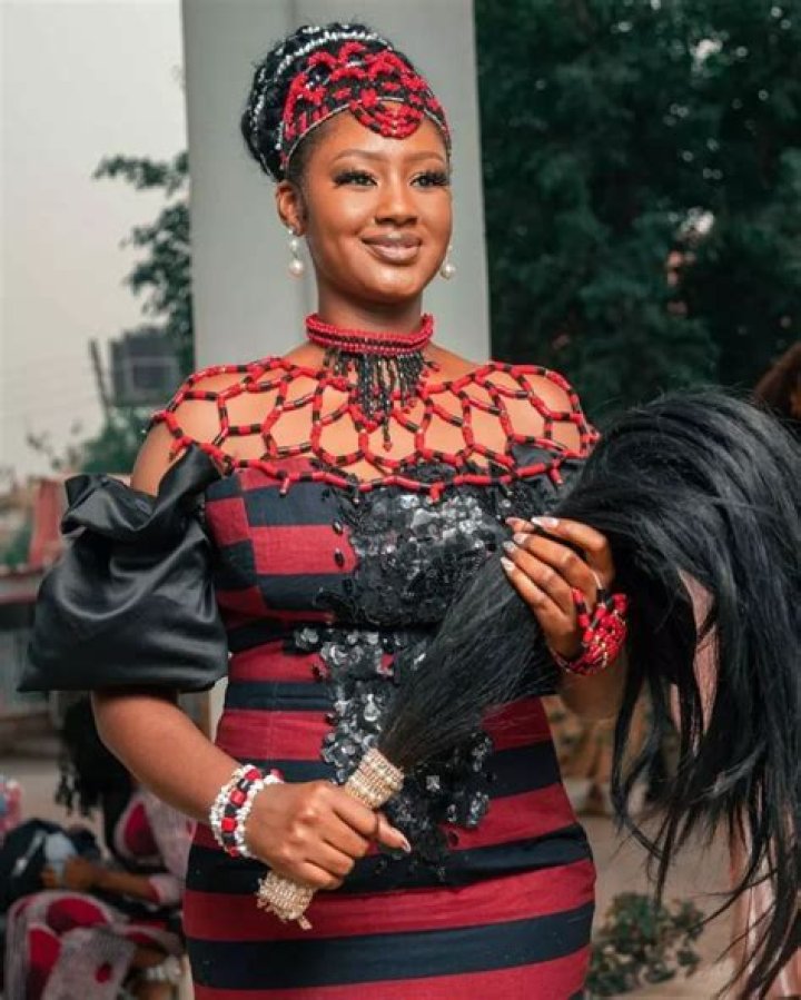 What does ameh mean in Idoma?