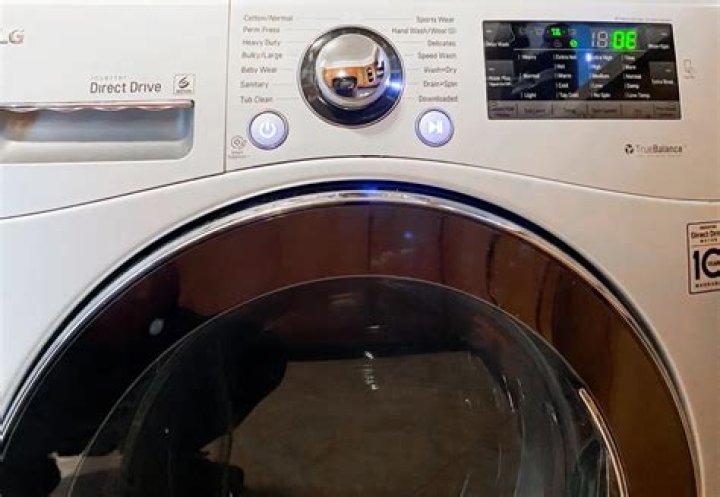 What does code dE mean on LG washer?