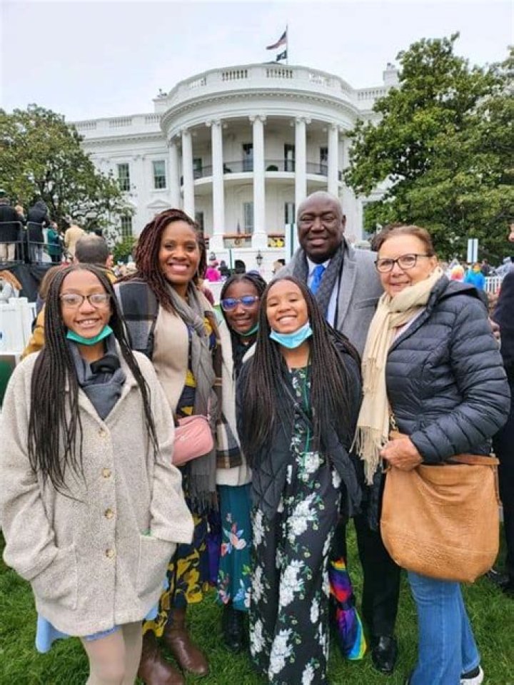 What does Genae Angelique Crump do for a living?