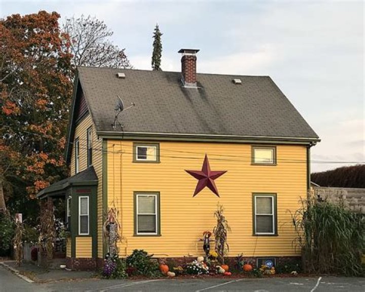 What does Star on house mean?