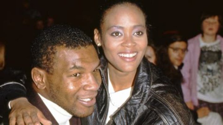 What happened between Robin Givens and Mike Tyson?