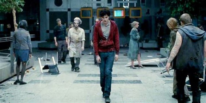 What happens at the end of warm bodies?