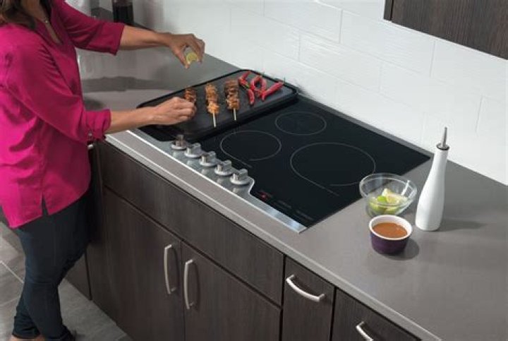 What is a bridge element on a cooktop?