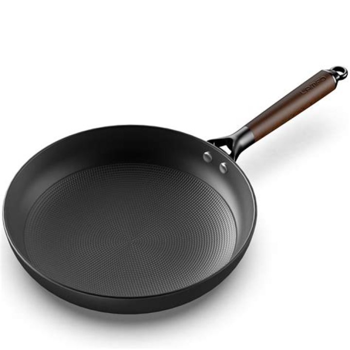 What is a cast iron gem pan?