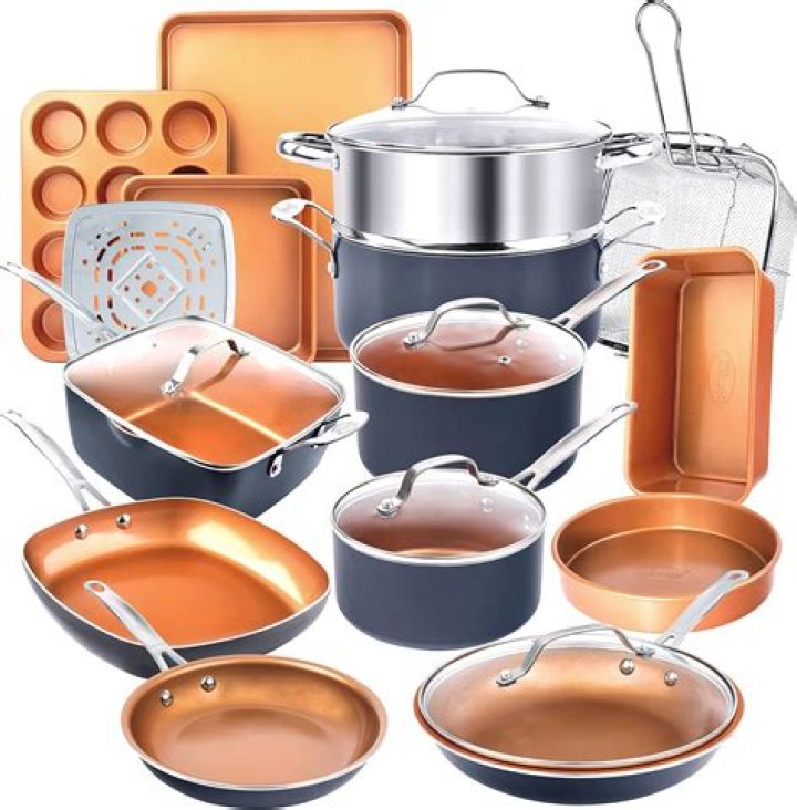 What is copper ceramic cookware?