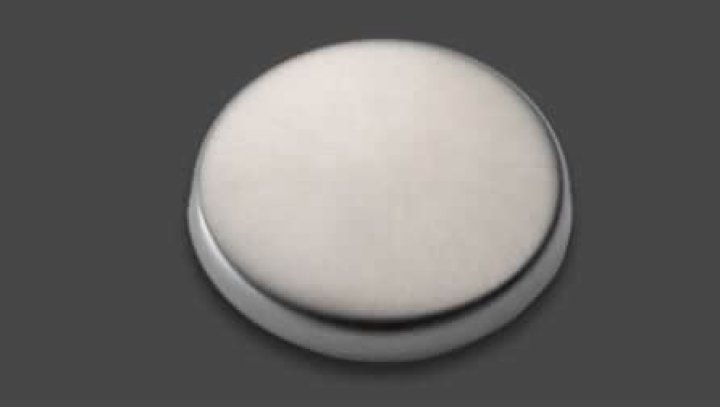 What is Delta Brilliance stainless?