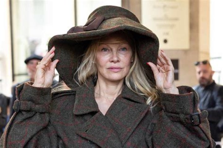 What is departure by Sherwood Anderson about?