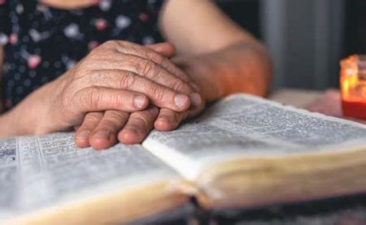 What is the correct interpretation of John 20:23?