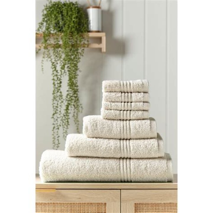 What is the difference between Turkish and Egyptian cotton towels?