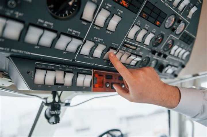 What is the minimum equipment and instruments for VFR flight?